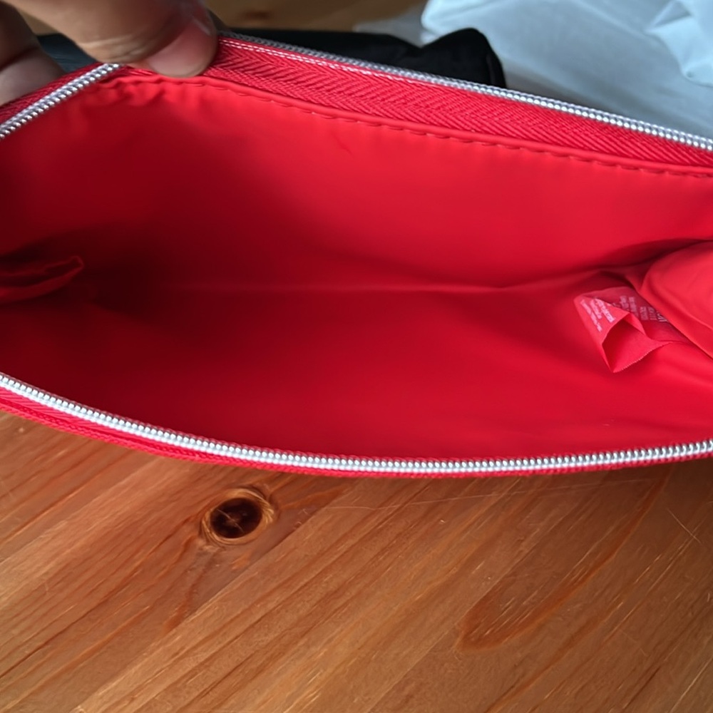 ❤️Dior Red Zip Pouch - Picture 4 of 5